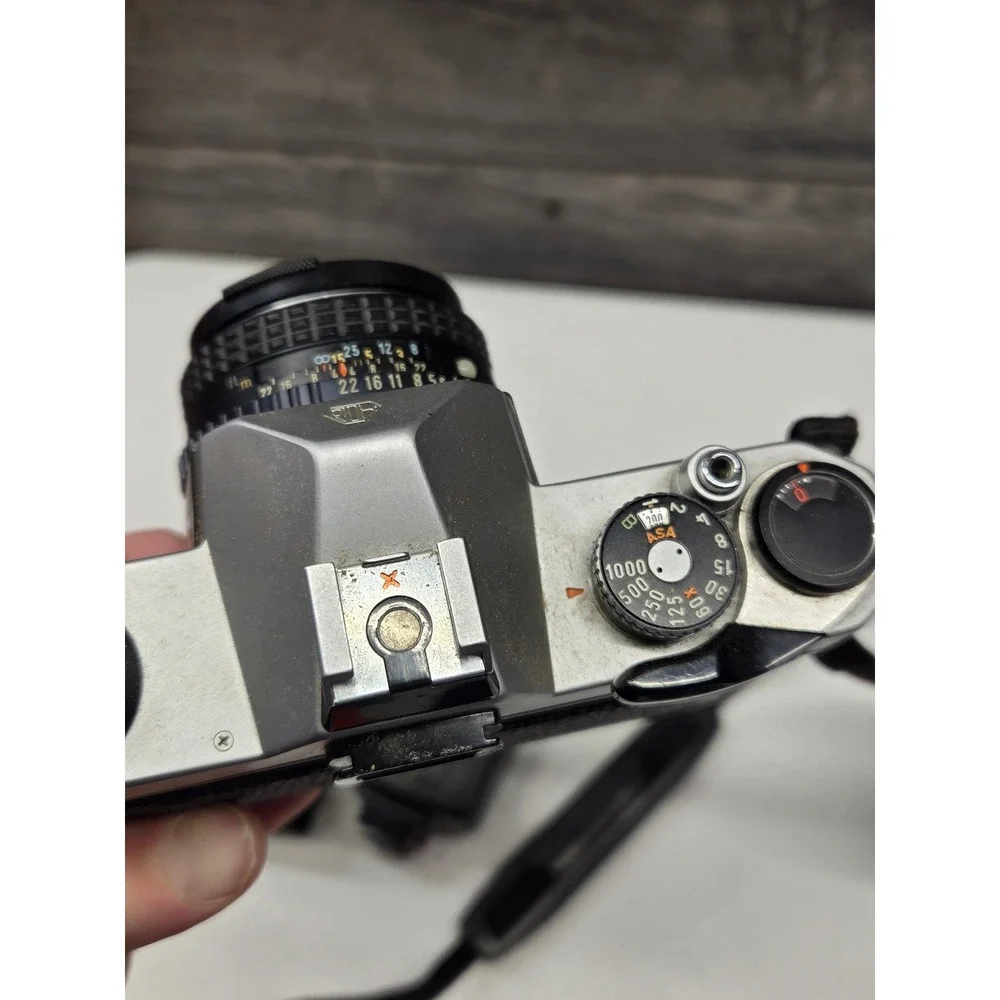 Pentax K1000 35mm SLR Film Camera SMC Pentax-M 50mm f2 Lens Mino Auto 25 Flash